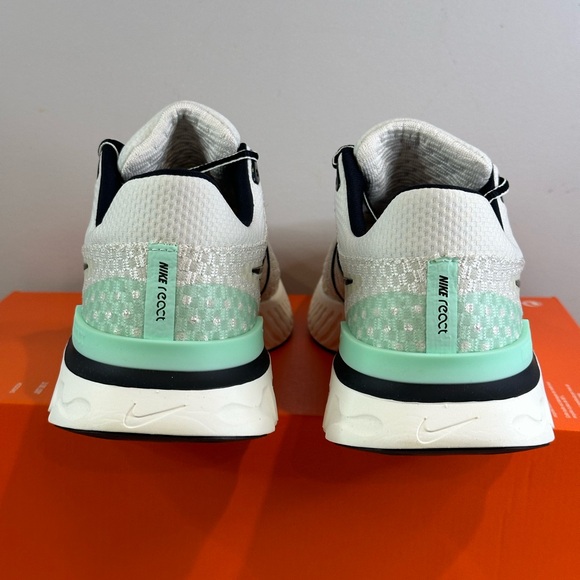 Nike React Infinity Run FK 3 - Picture 4 of 13